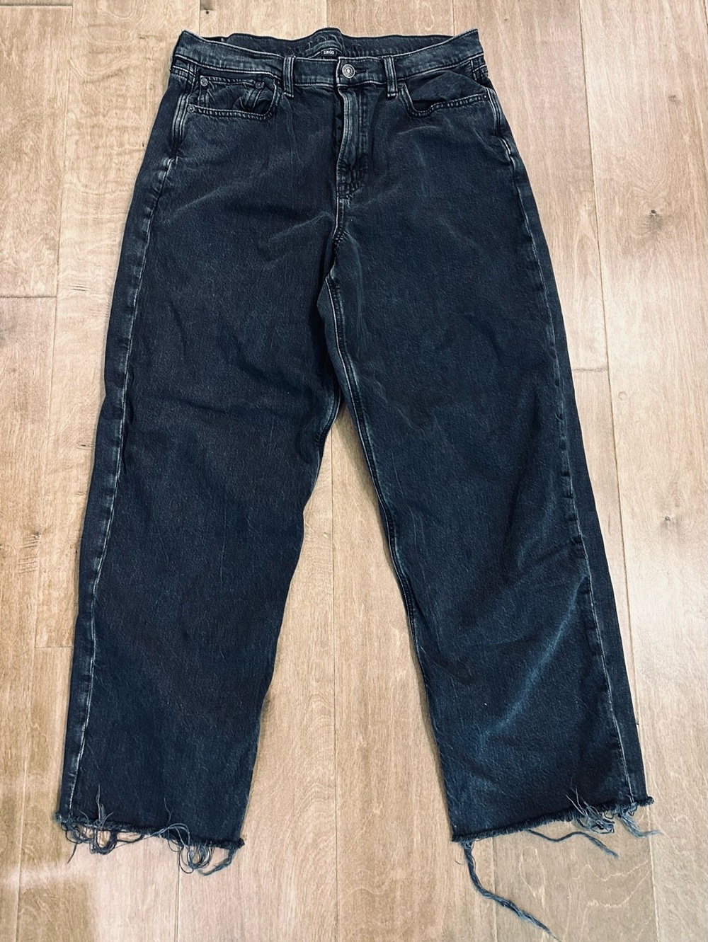 American Eagle super high rise baggy straight black cut off jeans 10 short